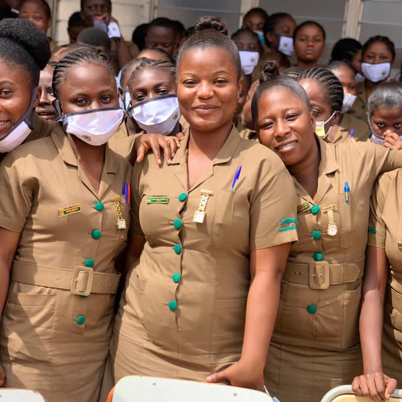 Which nurses wear brown uniforms in Ghana